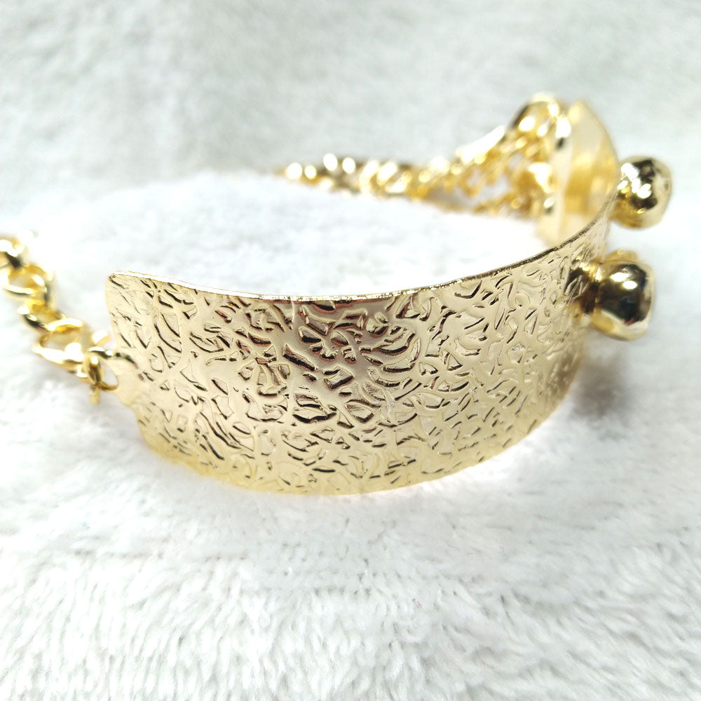 24K Gold Plated Chain Cuff Pearl Bracelet - Cuff detail