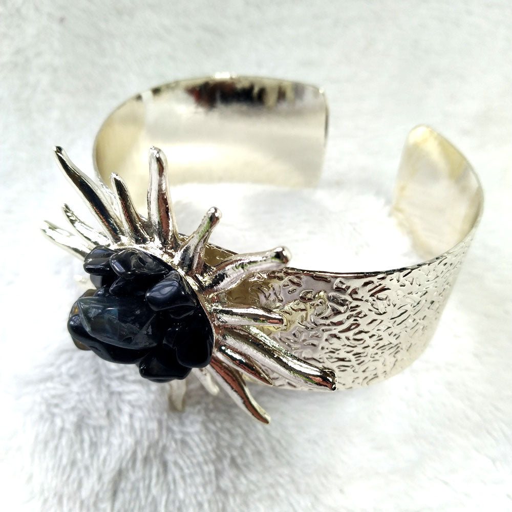 Radiant Sunburst: 24K White Gold Onyx Adjustable Bracelet