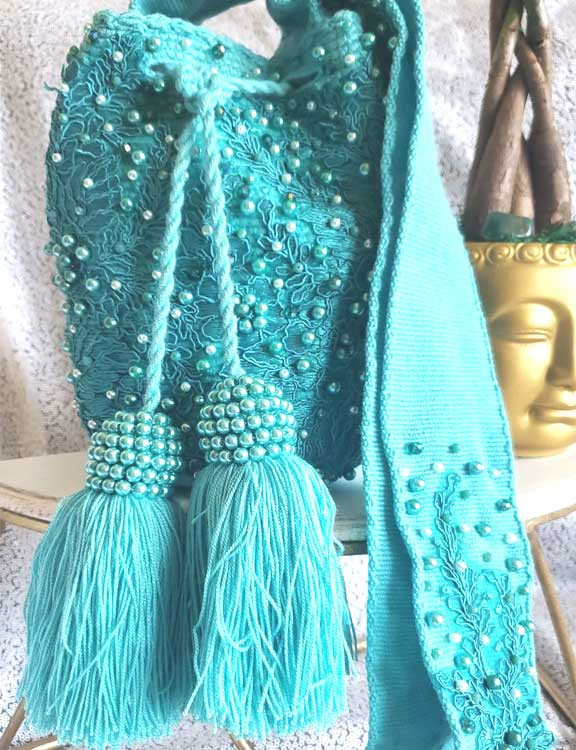 wayuu bag in turquoise. handmade!